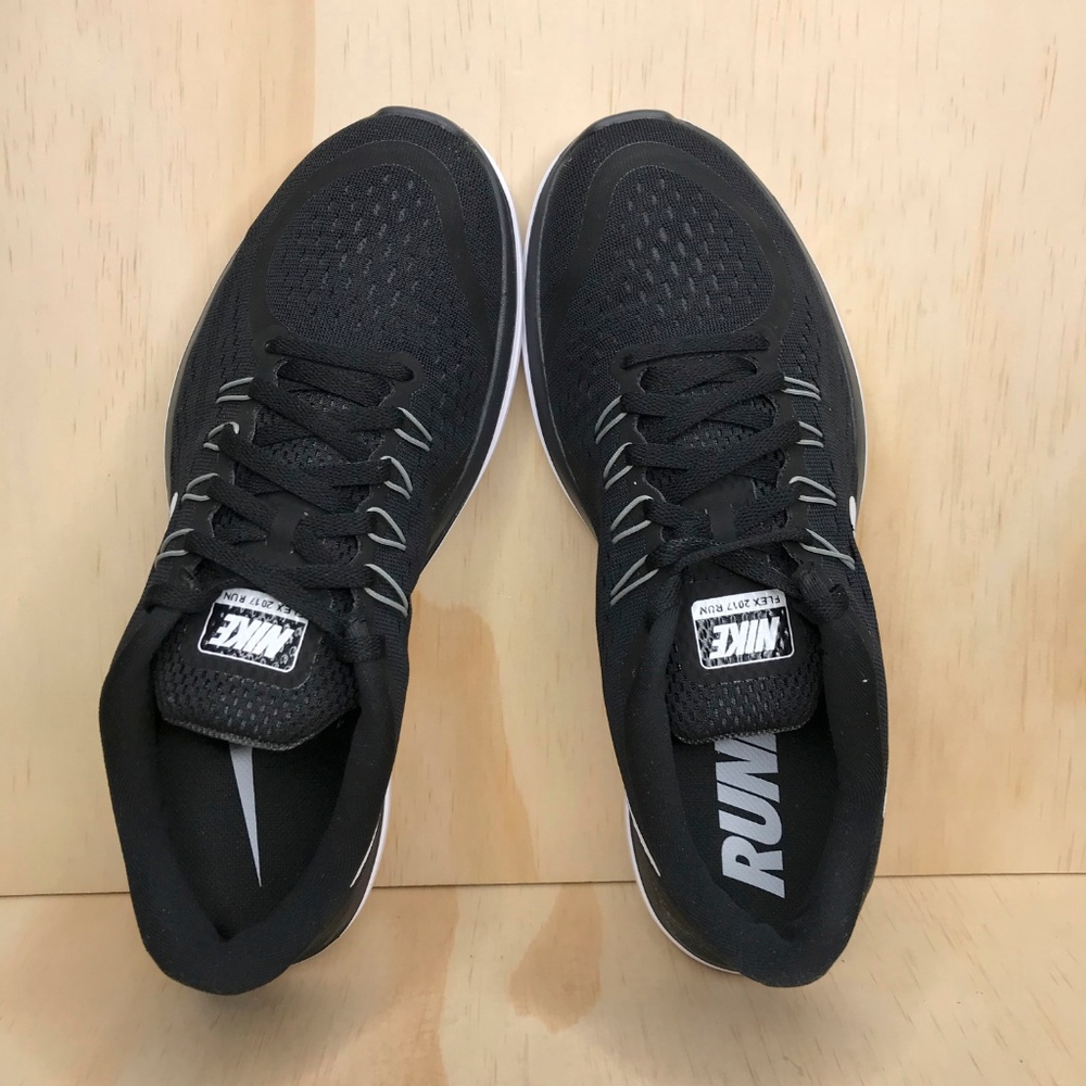 NEW Nike Flex 2017 RN Black and White - Picture 6 of 7